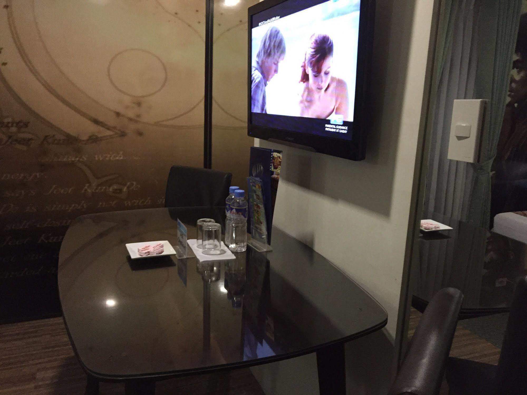 ไอค่อน โฮเต็ล มากาปากัล Hotel มะนิลา ภายนอก รูปภาพ