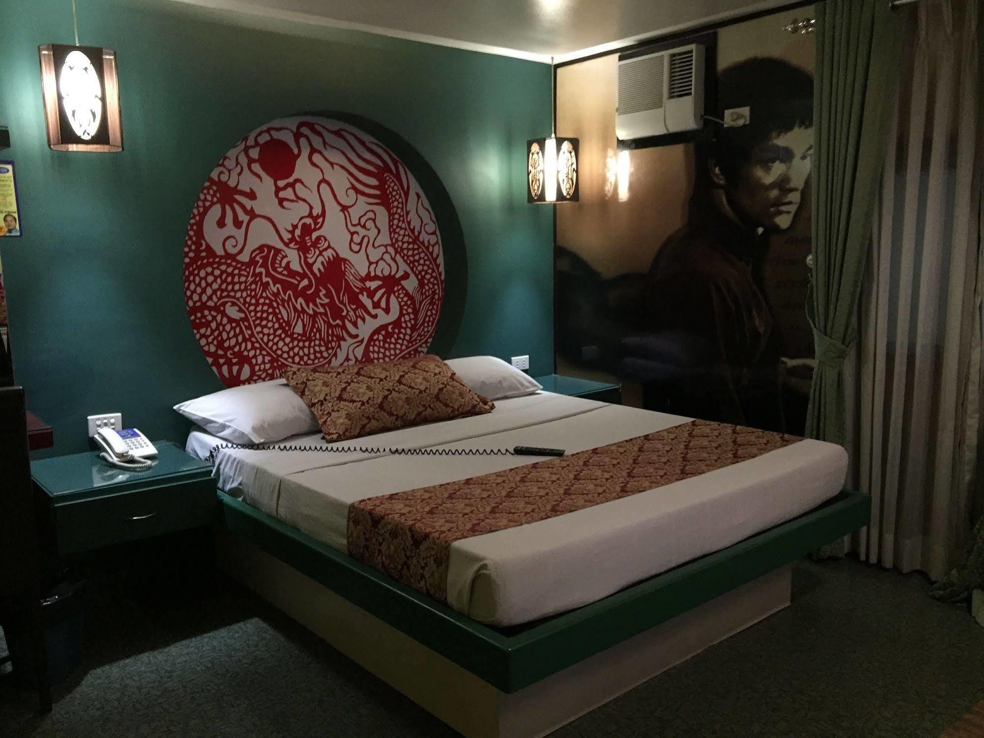 ไอค่อน โฮเต็ล มากาปากัล Hotel มะนิลา ภายนอก รูปภาพ